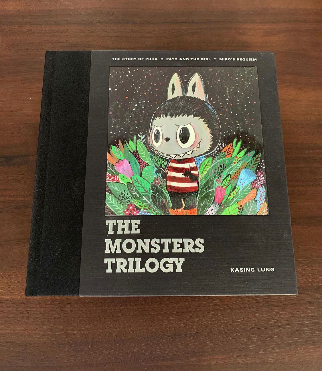 Kasing Lung - The Monsters Trilogy (Book and Figurine)