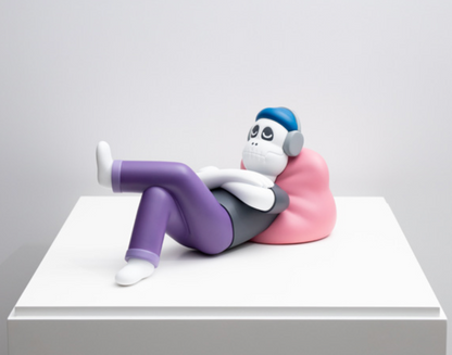 Jun Oson - Relax - Limited Edition Resin Sculpture - 17.8cm × 38.1cm × 17.8cm - 1